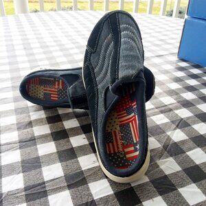 DENIM Easy Spirit TRAVEL TIME slip on sneaker EUC Womens 6